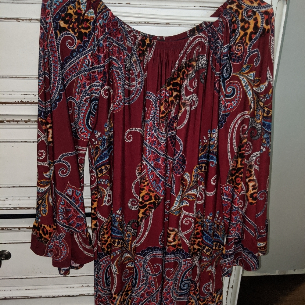 Tunic top like new size large